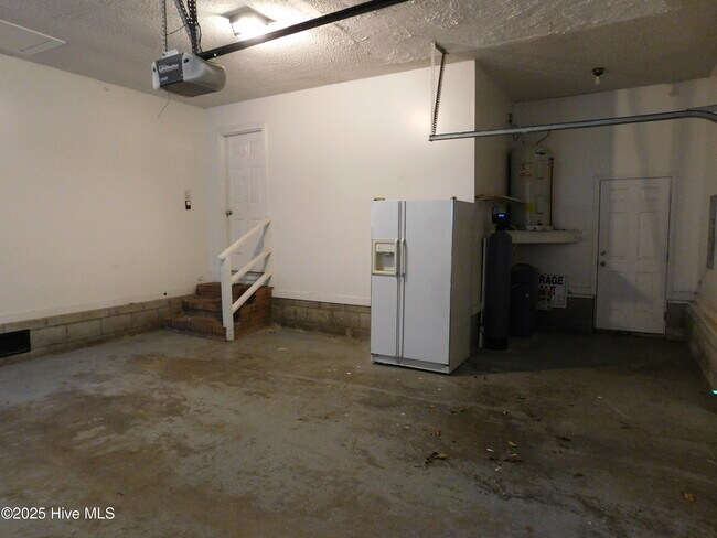 Building Photo - 278 Gatewood Dr