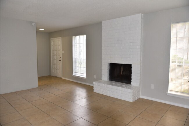 Building Photo - 4034 Belle Park Dr