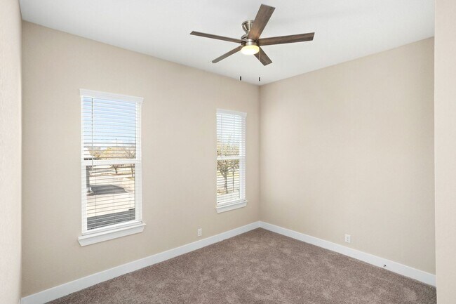 Building Photo - Brand New 3/2.5 Townhome