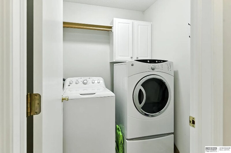 Building Photo - 16125 Timberline Dr