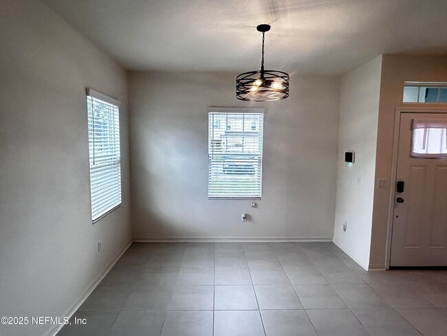 Building Photo - 379 Annies Pl