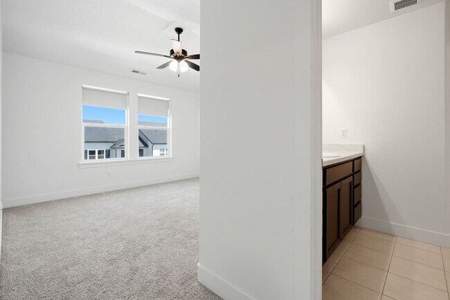 Building Photo - 1627 W Talus Rdg Dr