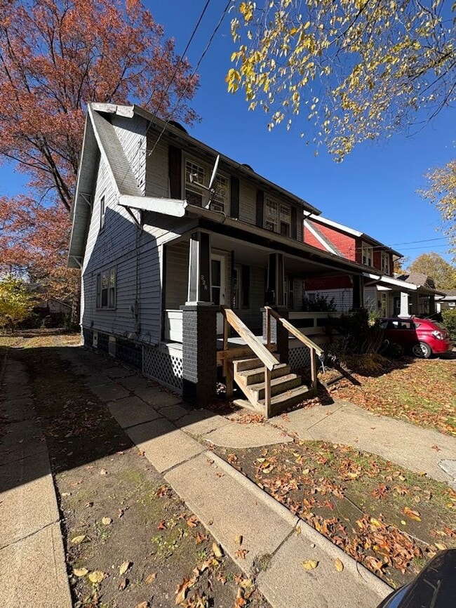 Building Photo - Three bedroom two bathroom home for rent