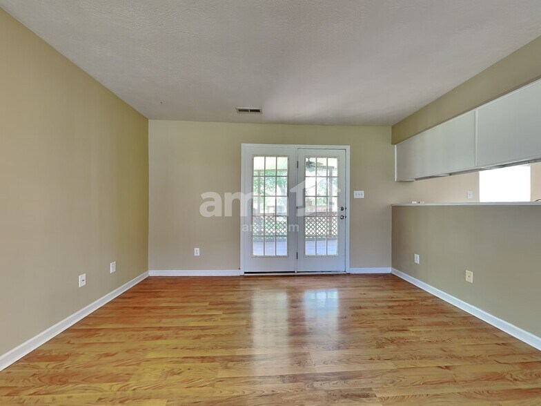 Building Photo - 6937 Cherry Grove Rd