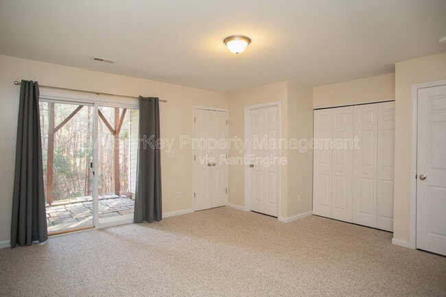 Building Photo - 118 Darley Dale Loop