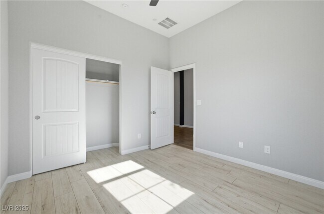 Building Photo - 692 Nathanial Ct