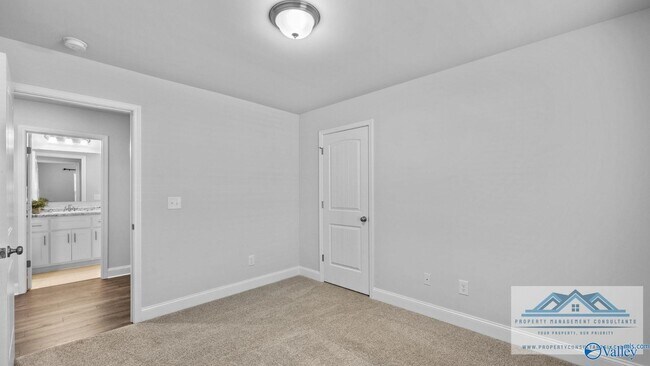 Building Photo - 146 Abercorn Dr