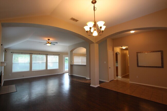 Building Photo - Almost Ready! 3 Bedroom 2 Bathroom Home in...