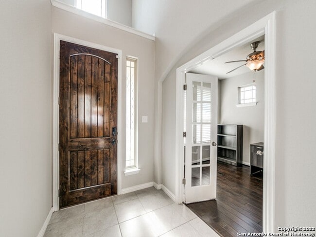 Building Photo - 4 Bedroom/3.5 Bathroom Alamo Ranch