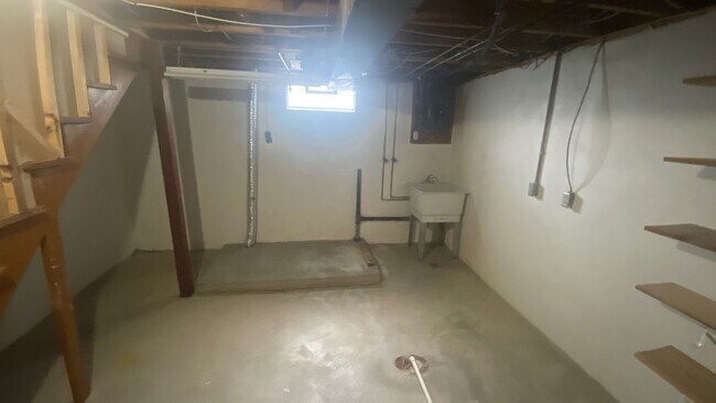 Building Photo - 1125 Sagecrest Dr