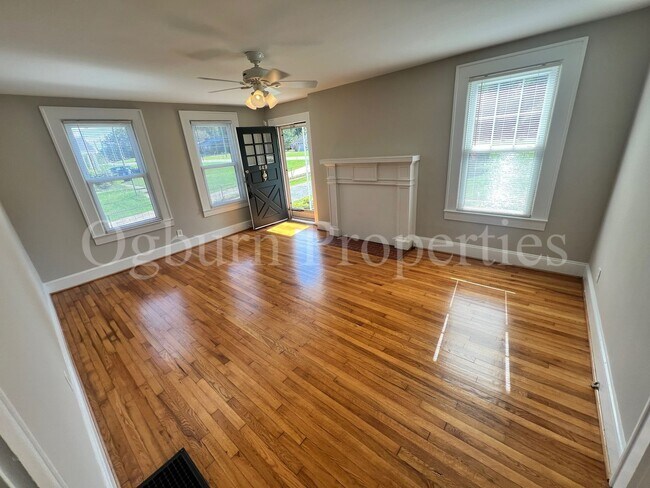 Building Photo - 649 Linville Rd