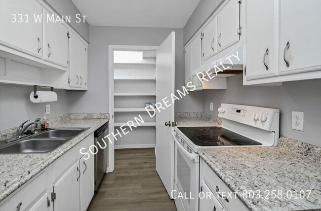 Building Photo - 331 W Main St