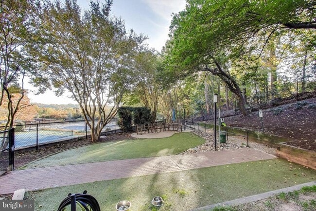 Building Photo - 5500 Holmes Run Pkwy