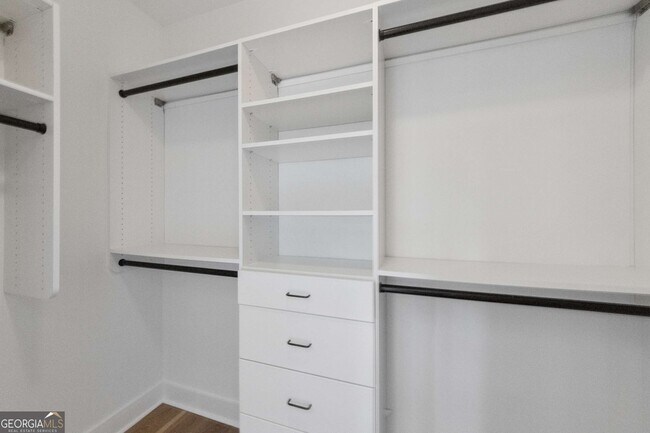 Building Photo - 98 Middle St