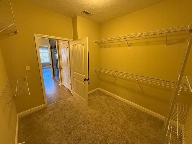 Building Photo - 1165 Indian Springs Trail