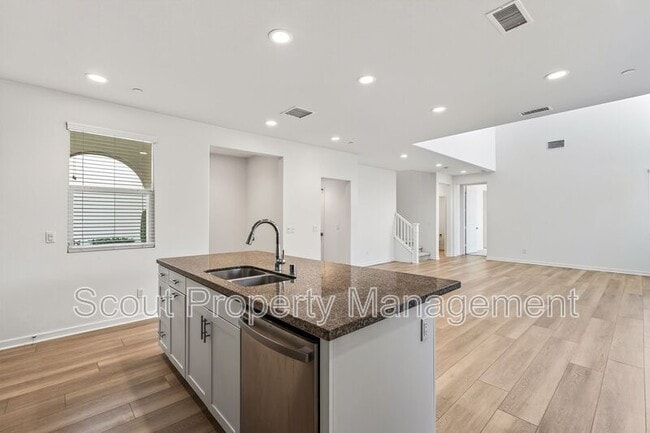 Building Photo - 45079 Via Vela Via