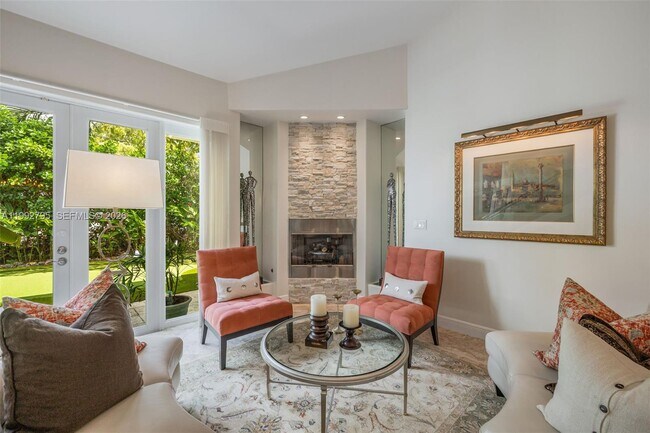 Building Photo - 755 Tiziano Ave