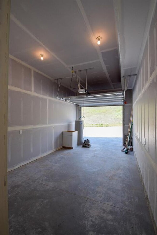 Building Photo - New South Hills Duplex Stunner!