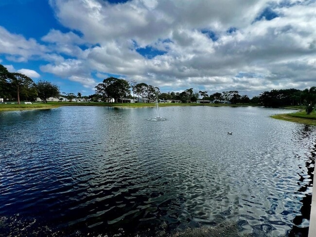 Building Photo - 408 Pine Glen Ln