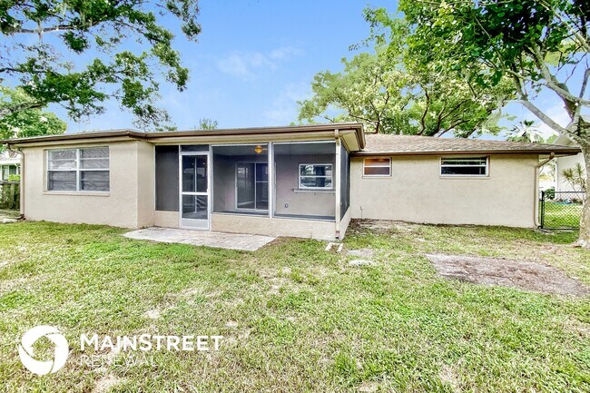 Building Photo - 7750 Cayuga Dr