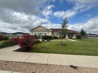 Building Photo - SINGEL FAMILY