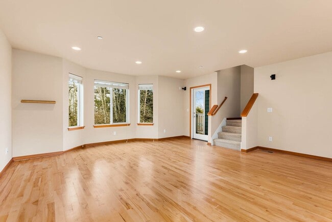 Building Photo - 14539 32nd Ave NE