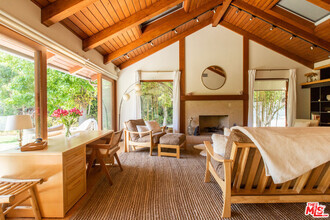 Building Photo - 3626 Mandeville Canyon Rd