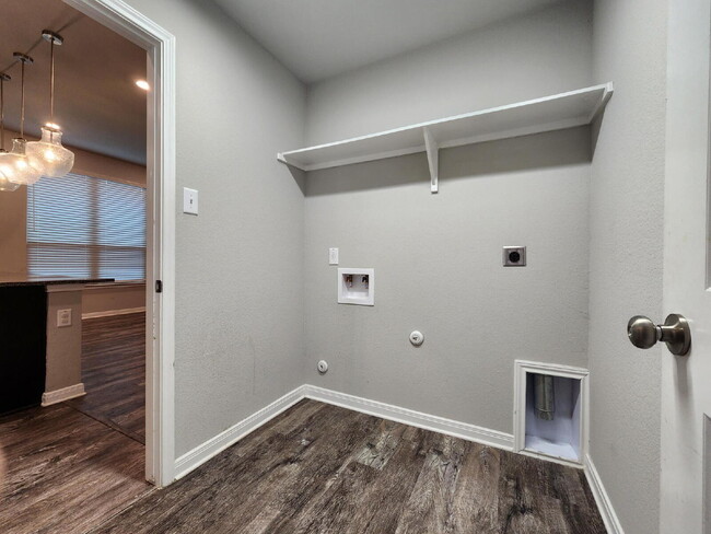 Building Photo - "Beautiful 3 Bedroom, 2 Bathroom Home for ...