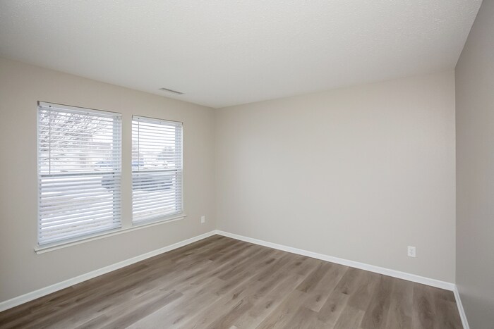 Building Photo - 6887 W Burlington Dr