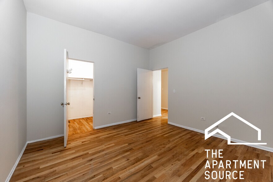 Building Photo - 1427 N Dearborn St