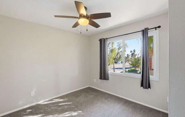 Building Photo - 4026 N Granite Reef Rd