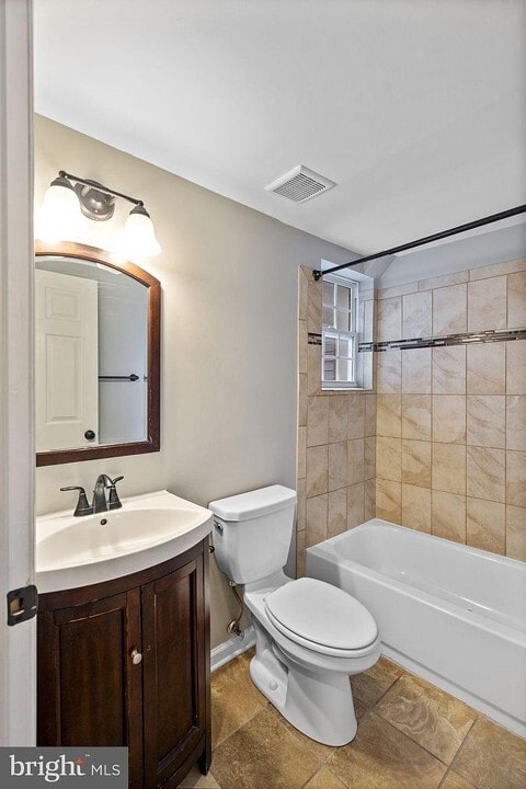 Building Photo - 764 Ramsay St