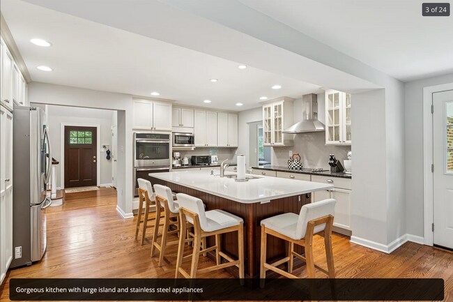 Building Photo - 903 Sulgrave Ln