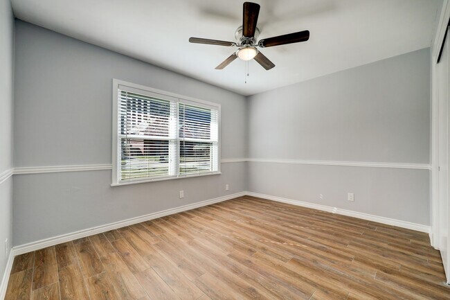 Building Photo - 501 Wilmington Dr