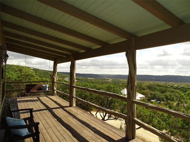 Building Photo - 919 Little Ranches Rd