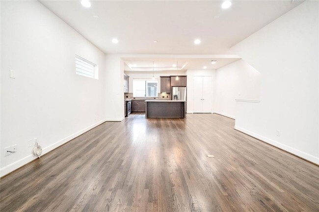 Building Photo - 341 Eado Park Cir