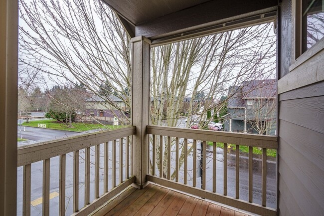 Building Photo - 3 Bedroom 2.5 Bath with Rasied Garden Beds - Felida Park Neighborhood