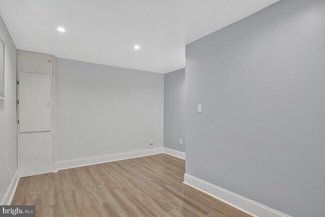 Building Photo - 6162 40 Winks Way