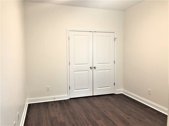 Building Photo - 317 Golf Rd