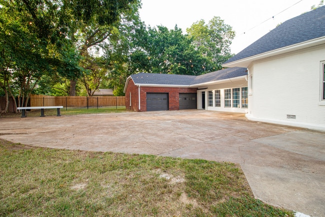 Building Photo - For Rent | Fully Furnished 5,000 Sq. Ft. Luxury Home with Pool