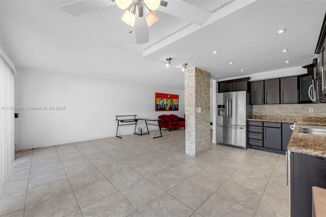 Building Photo - 5800 SW 127th Ave
