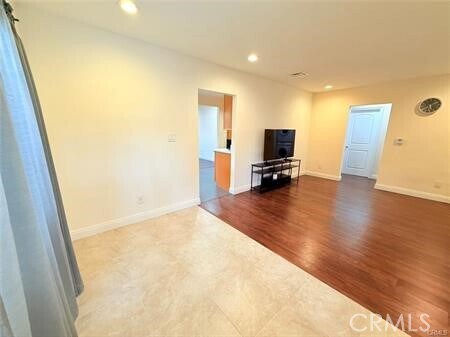 Building Photo - 4148 Lynd Ave