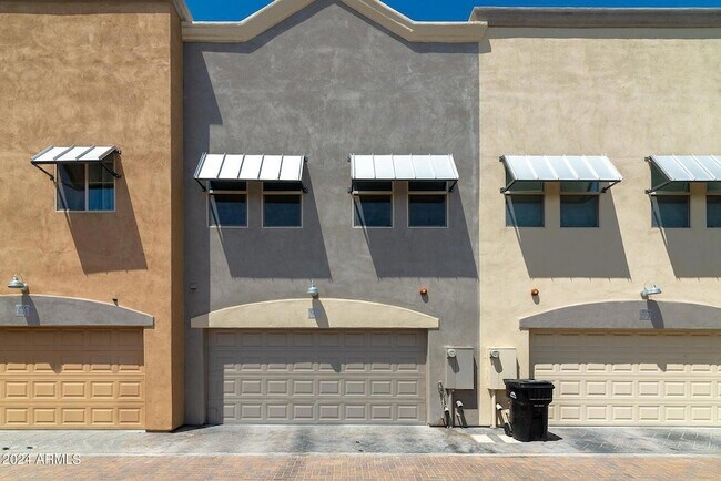 Building Photo - 1406 W Main St