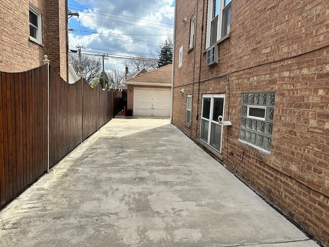 Building Photo - 3517 W 79th St