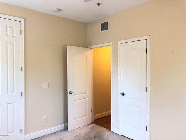 Building Photo - 119 Covil Ave