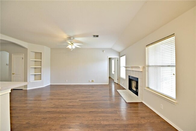 Building Photo - 1003 N Riviera Cir