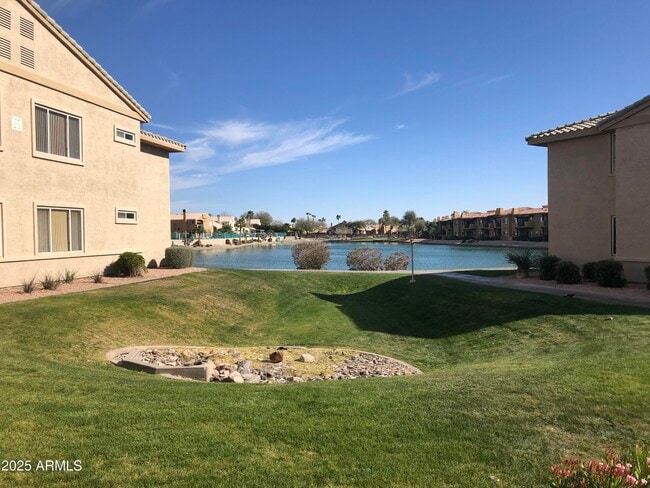 Building Photo - 16013 S Desert Foothills Pkwy