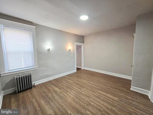 Building Photo - 204 W Duncannon Ave