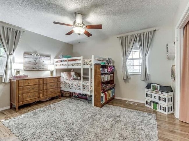 Building Photo - 1205 S Gemini Rd