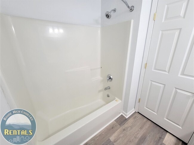 Building Photo - 186 Grandfather Farms Rd